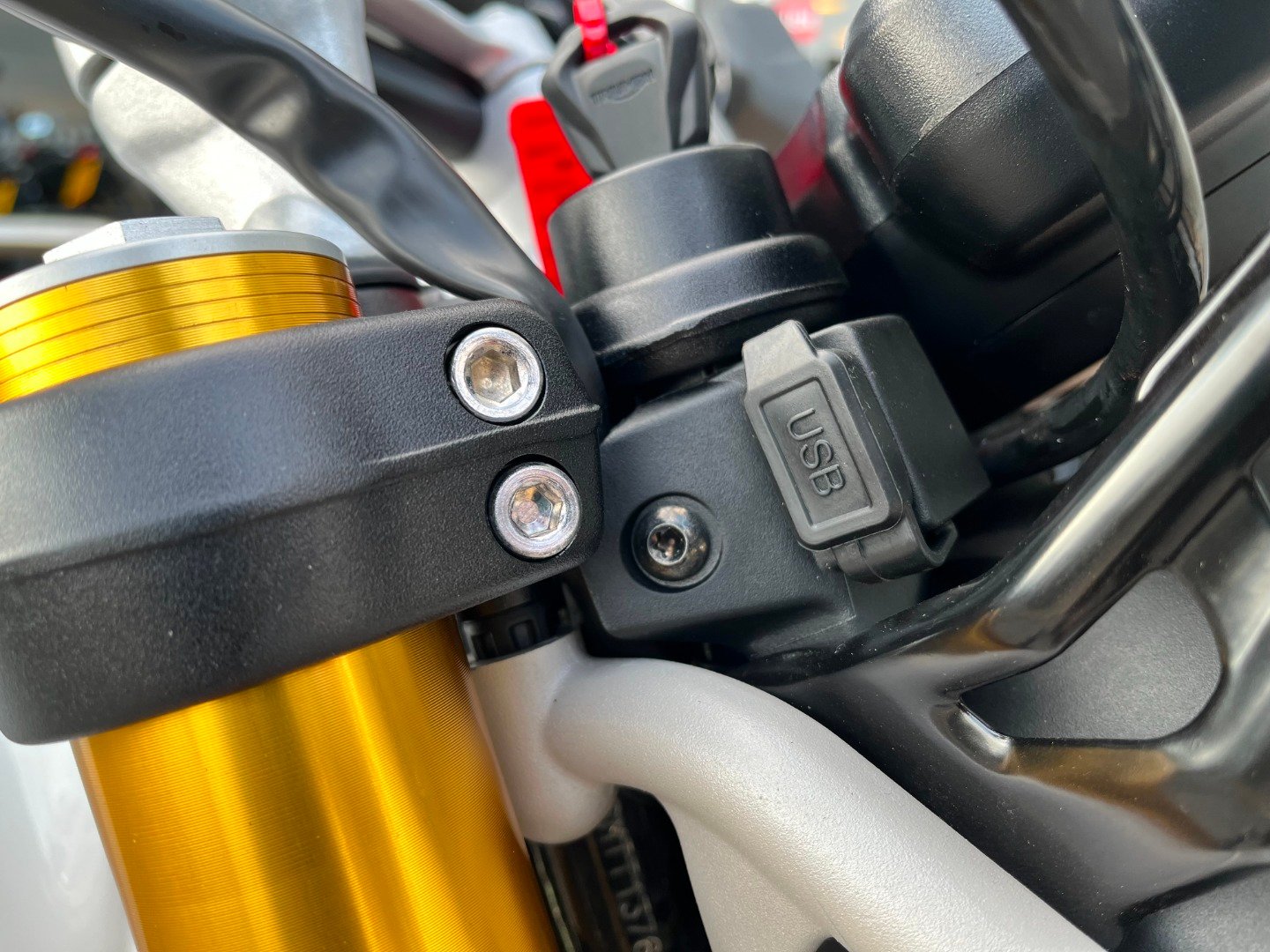 Triumph SCRAMBLER 400 XC