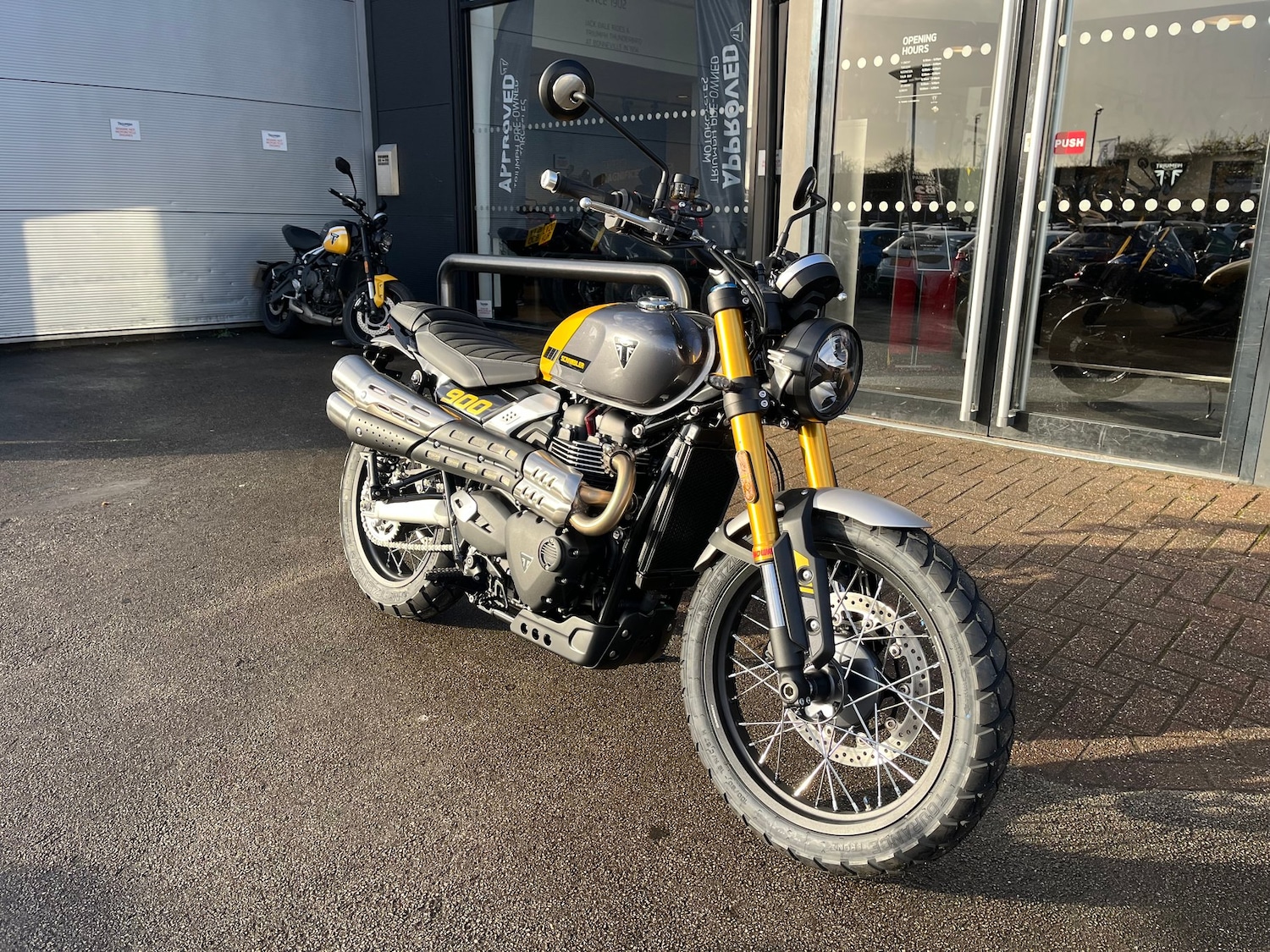 Triumph SCRAMBLER 900