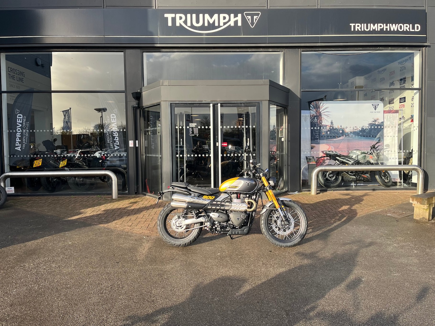 Triumph SCRAMBLER 900