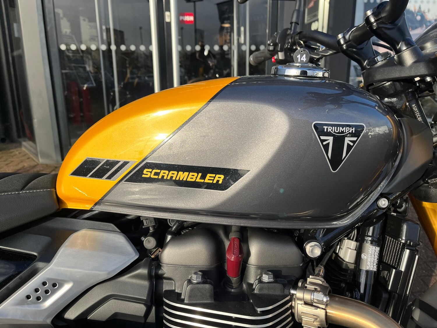 Triumph SCRAMBLER 900