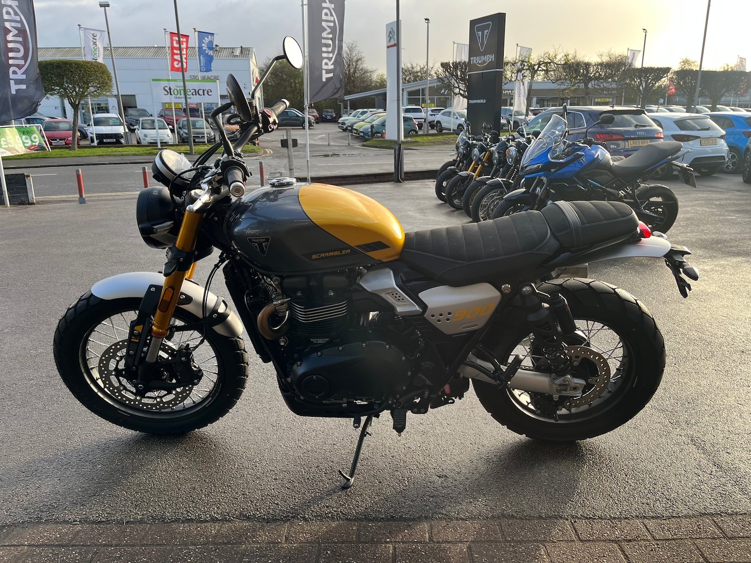 Triumph SCRAMBLER 900