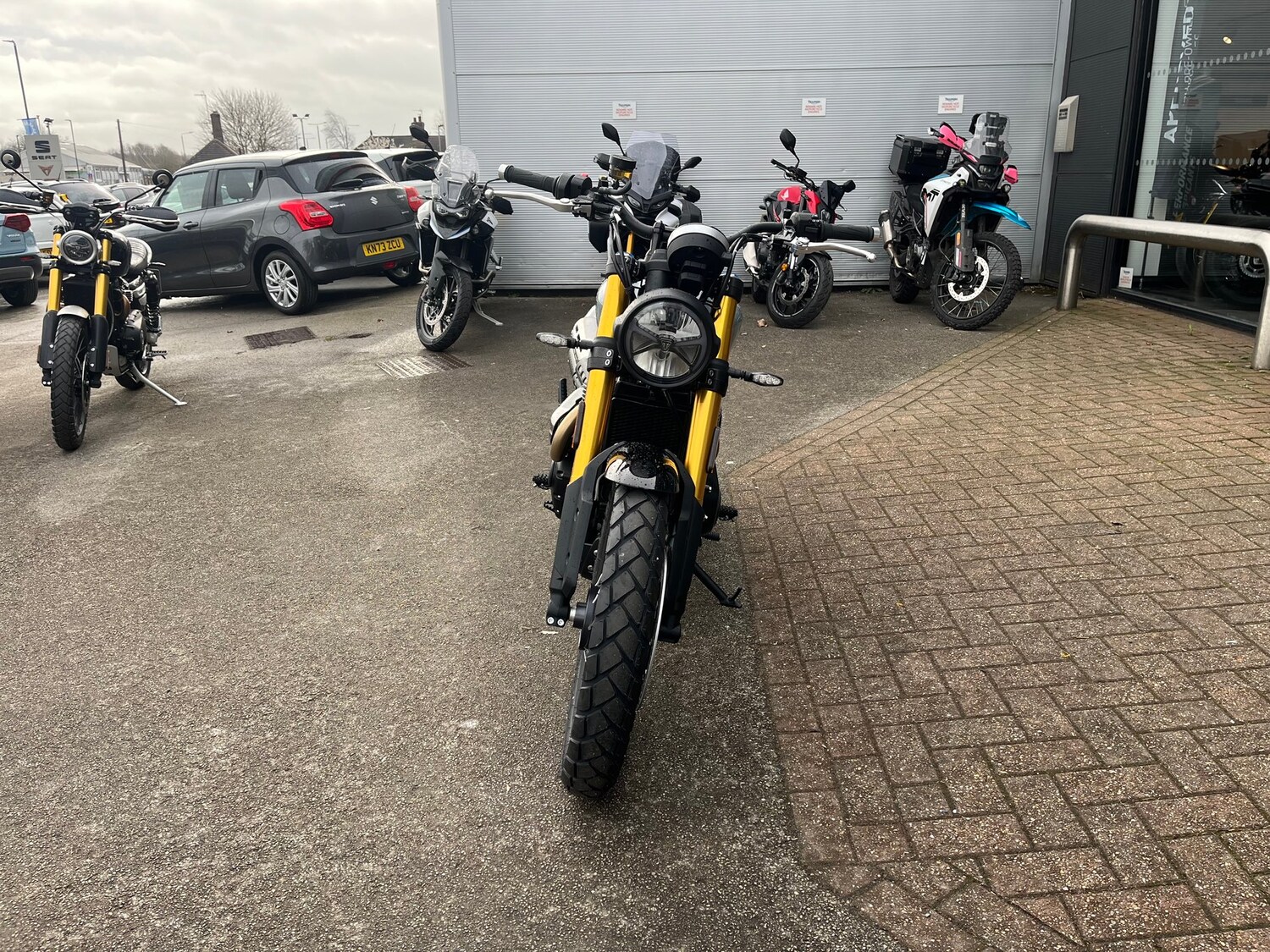 Triumph SCRAMBLER 900