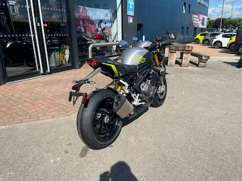 Used Triumph SPEED TRIPLE 1200 RS undefined for sale - bike-75160802: Photo