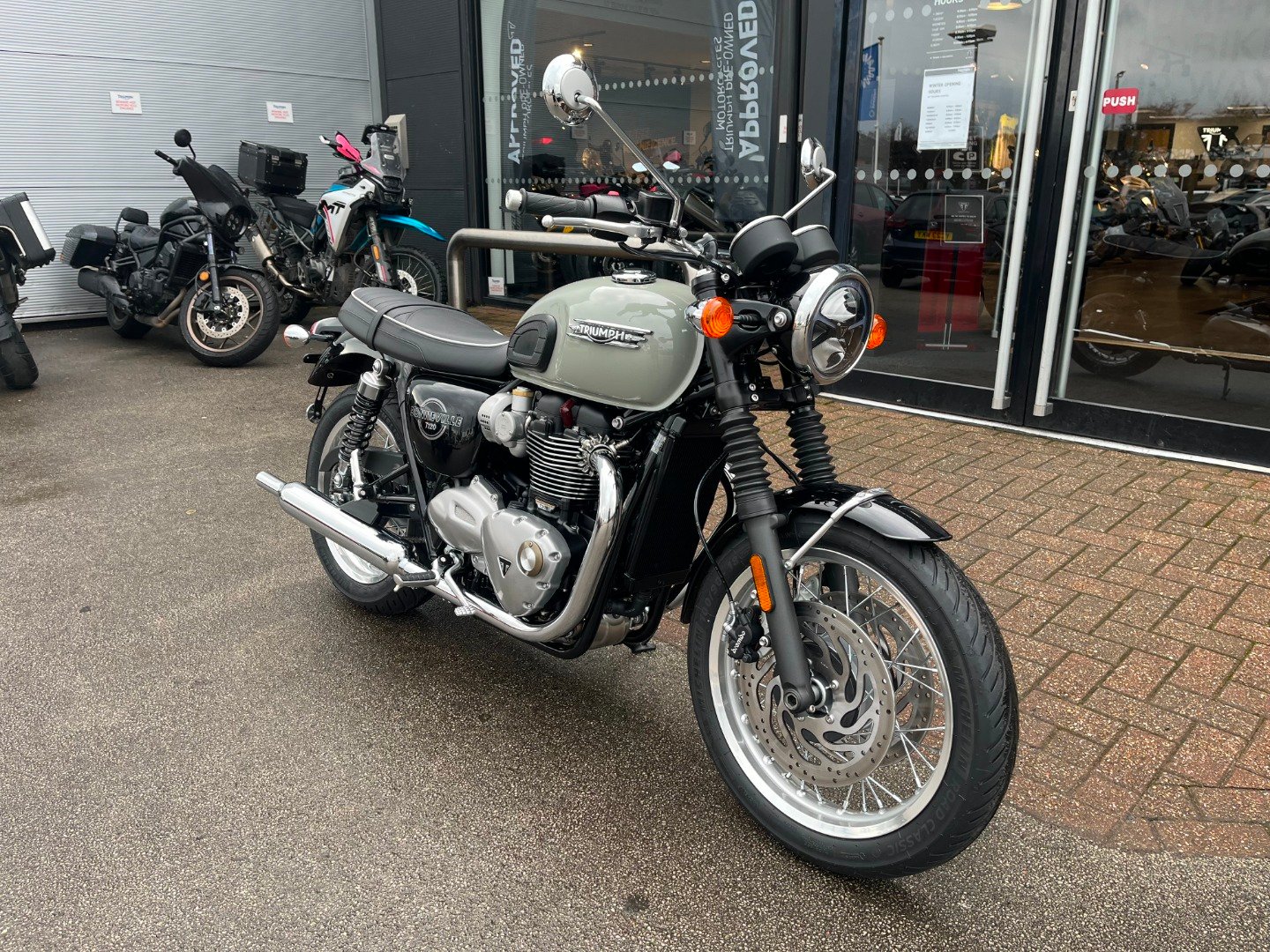 Triumph BONNEVILLE T120