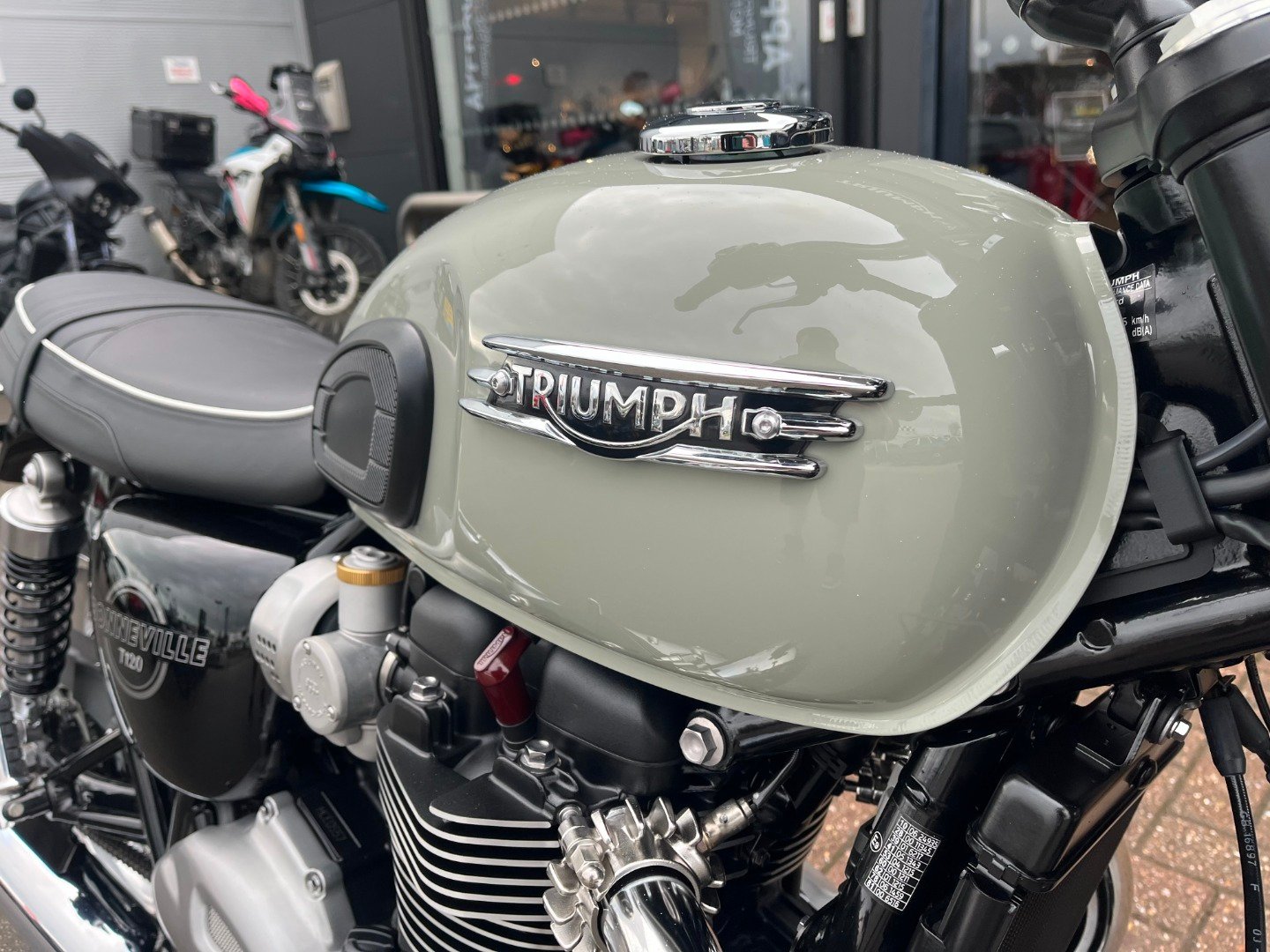 Triumph BONNEVILLE T120