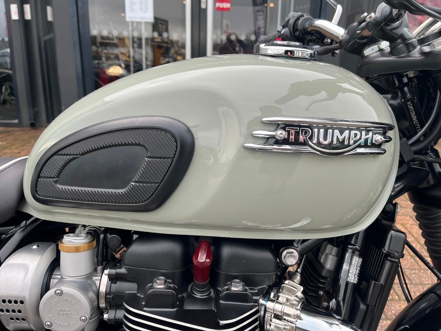 Triumph BONNEVILLE T120