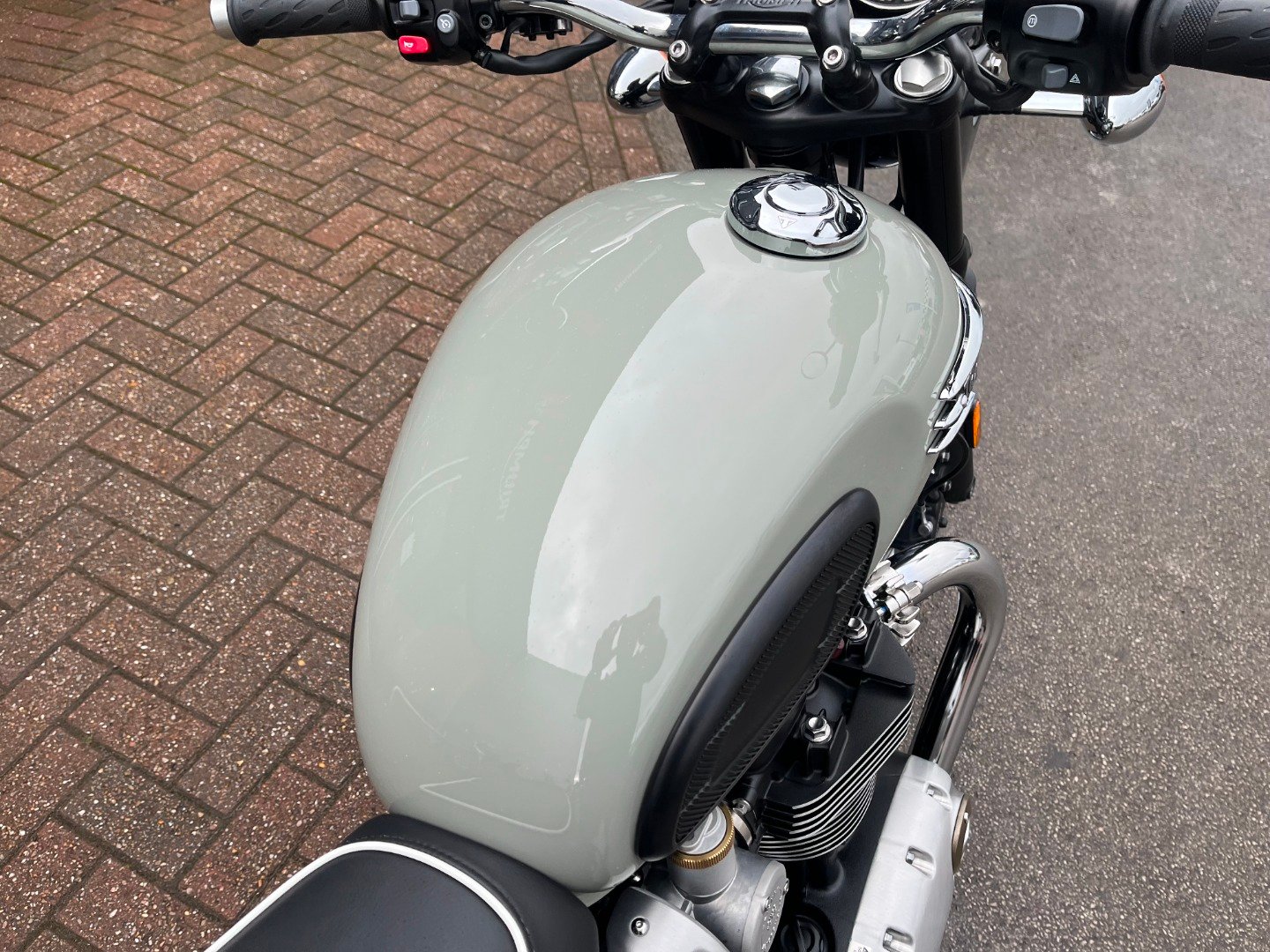 Triumph BONNEVILLE T120