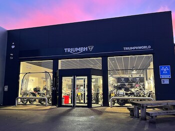 Used Triumph STREET 2020 for sale - bike-78689092: Photo