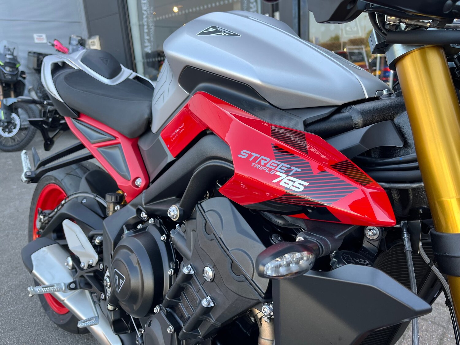 Triumph STREET TRIPLE 765 RX