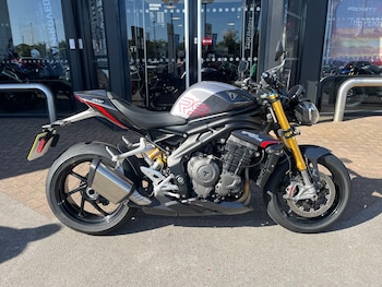 Used Triumph SPEED TRIPLE 1200 RS 2025 for sale - bike-78489479: Photo
