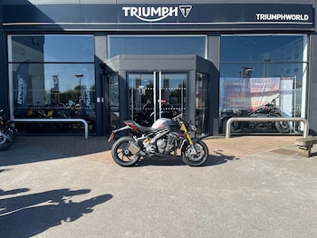Used Triumph SPEED TRIPLE 1200 RS 2025 for sale - bike-78489479: Photo