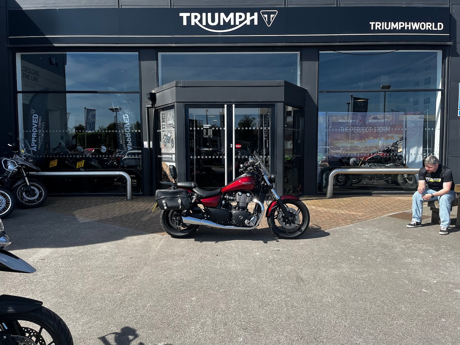 Used Triumph THUNDERBIRD 2017 for sale - 78770562: Photo 2