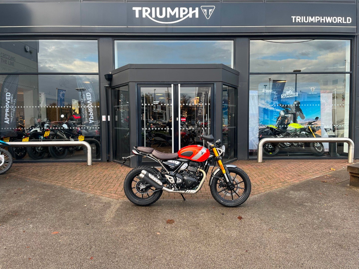 Used Triumph SCRAMBLER 400 X for sale - 78683478: Photo 2