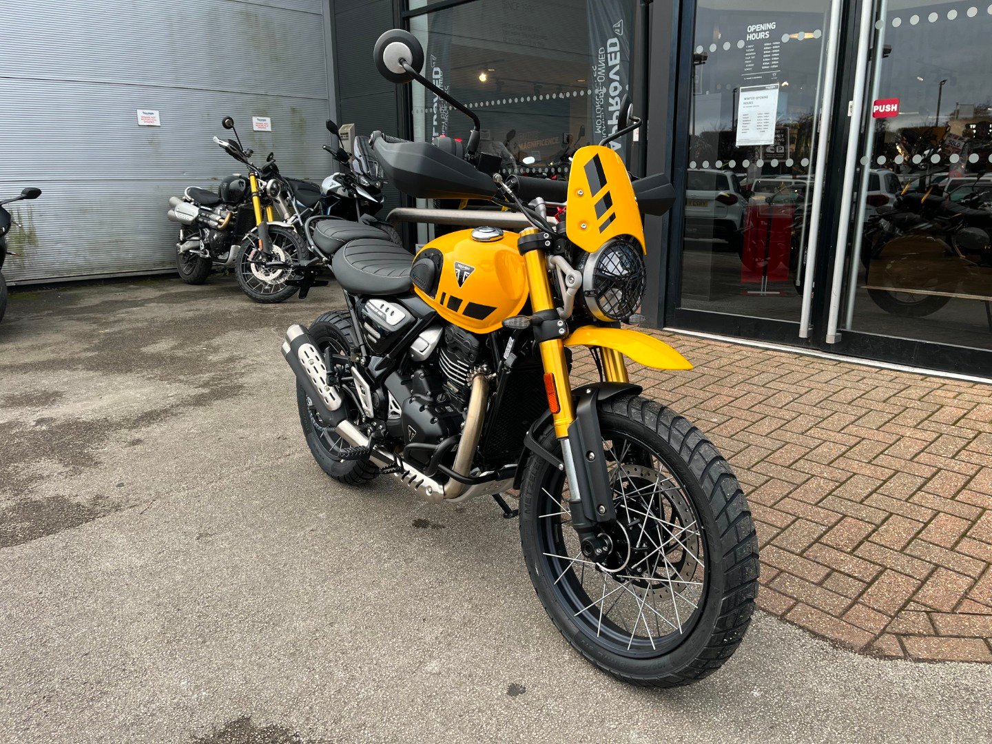 Triumph SCRAMBLER 400 XC