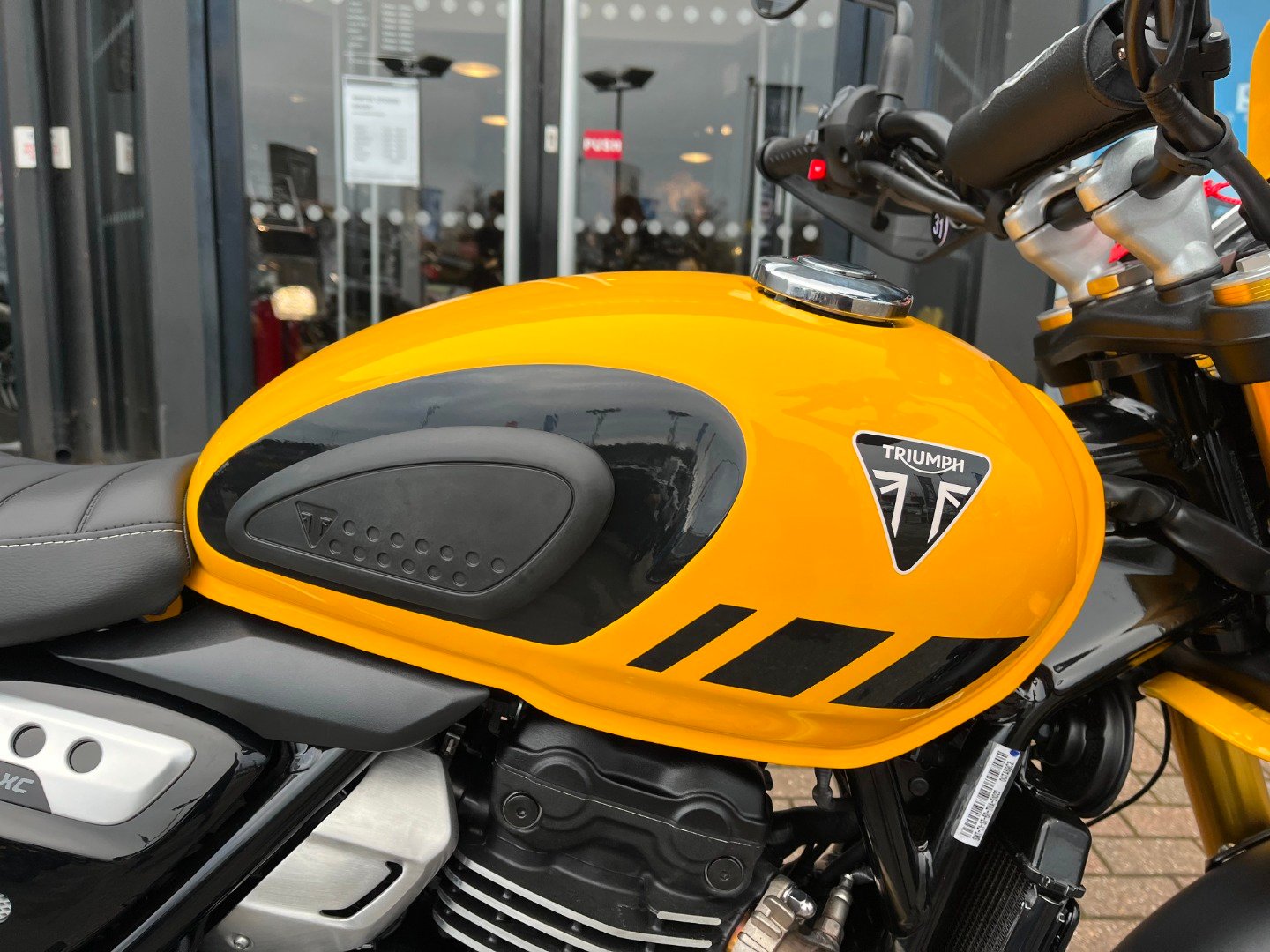 Triumph SCRAMBLER 400 XC