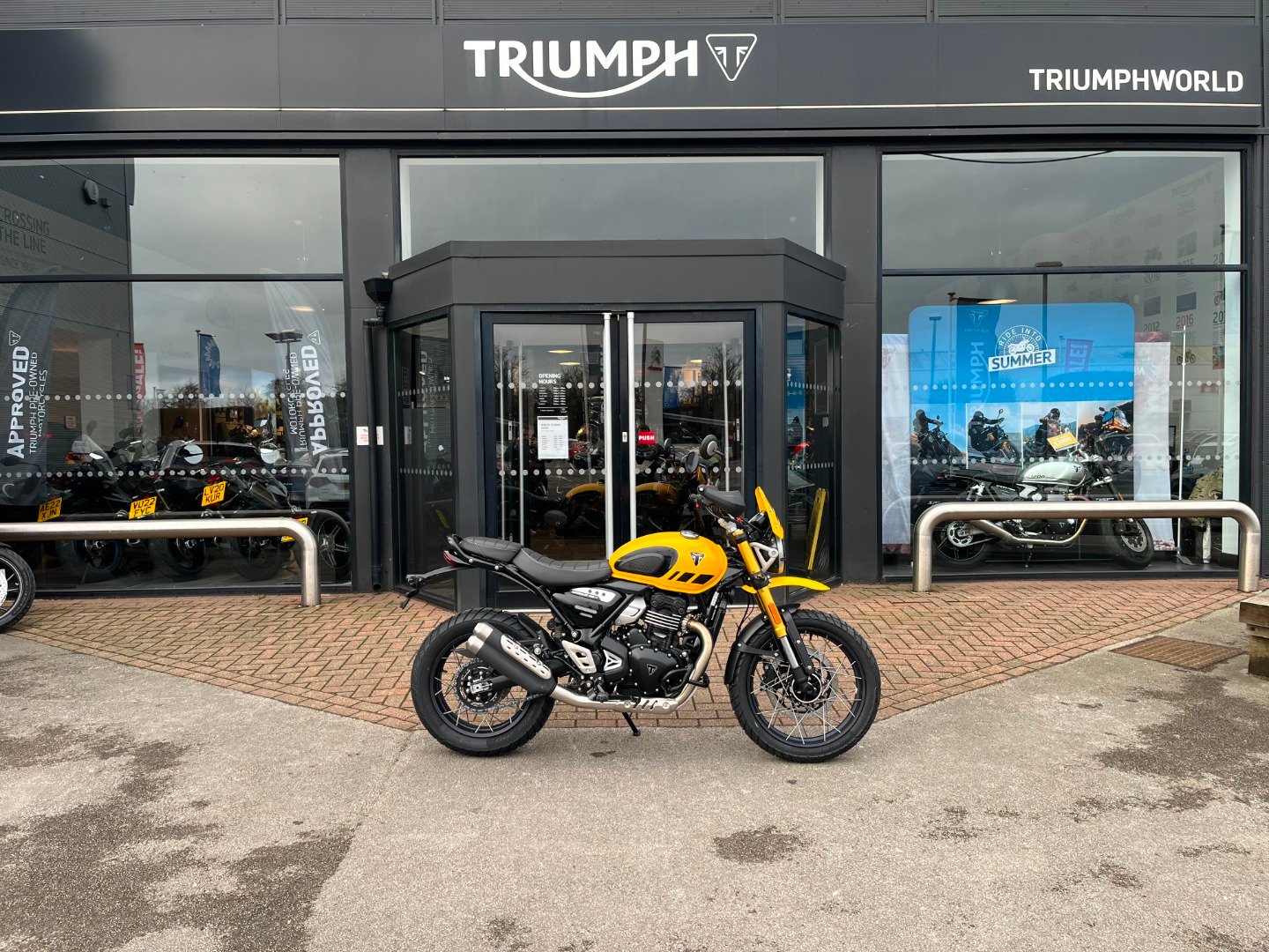 Triumph SCRAMBLER 400 XC