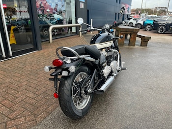 Used Triumph BONNEVILLE SPEEDMASTER undefined for sale - bike-77573048: Photo