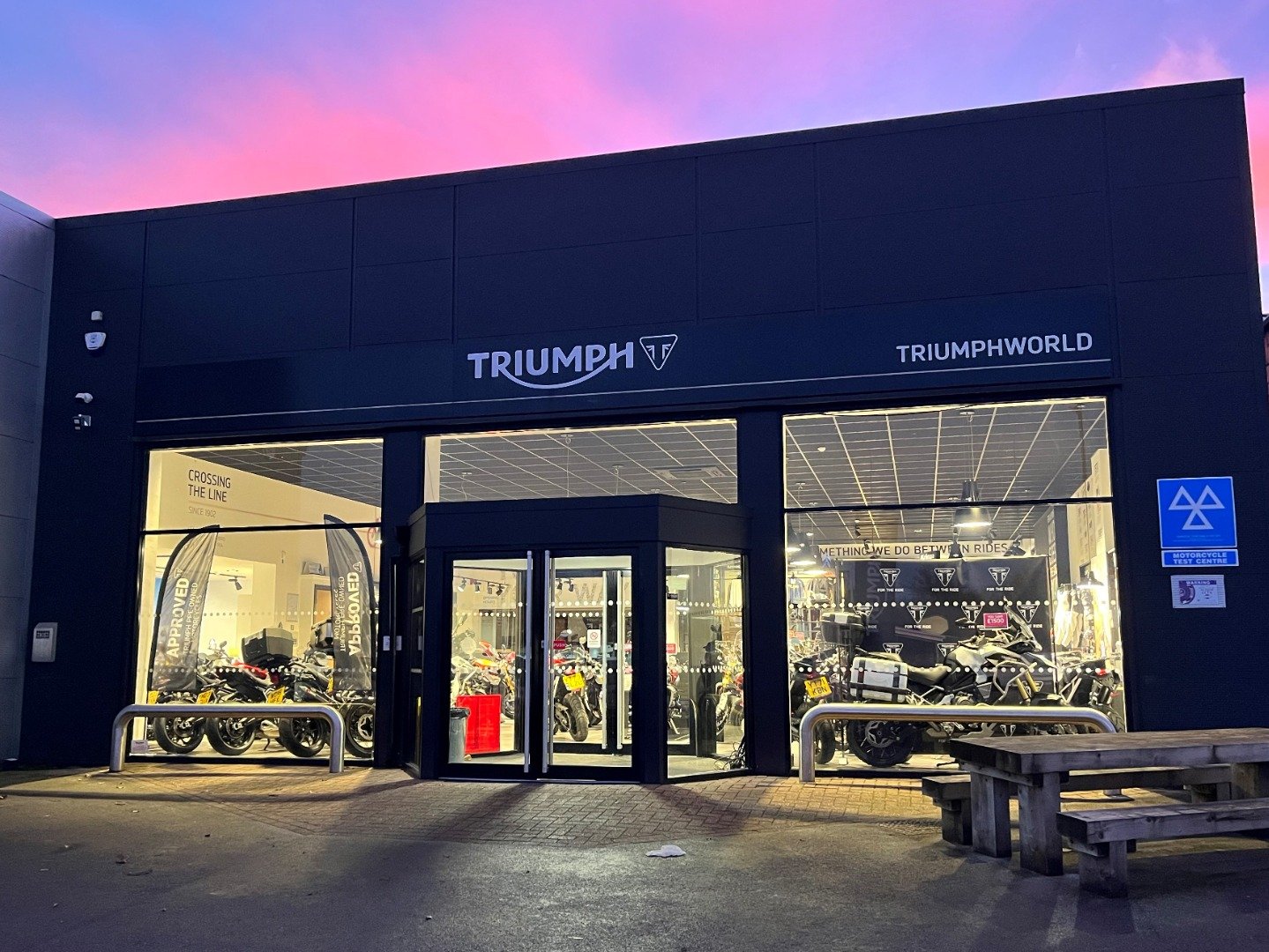 Triumph BONNEVILLE T120 BLACK