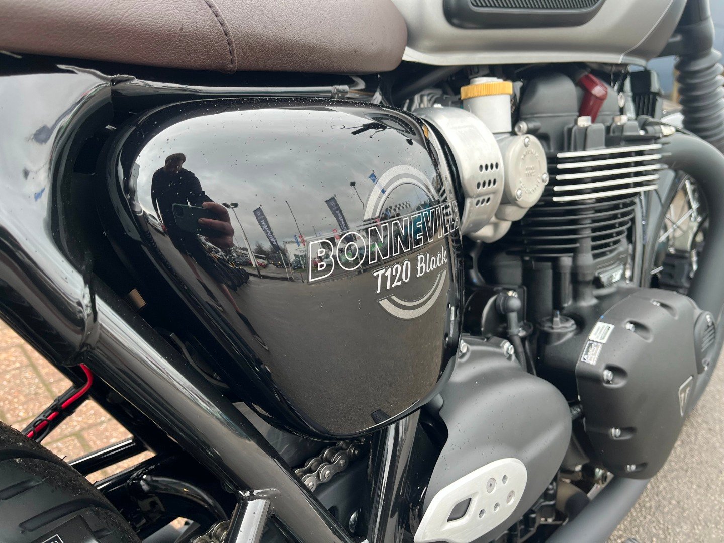 Triumph BONNEVILLE T120 BLACK