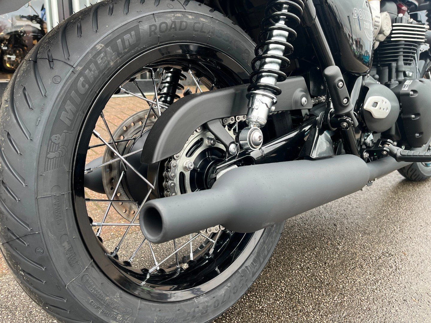 Triumph BONNEVILLE T120 BLACK