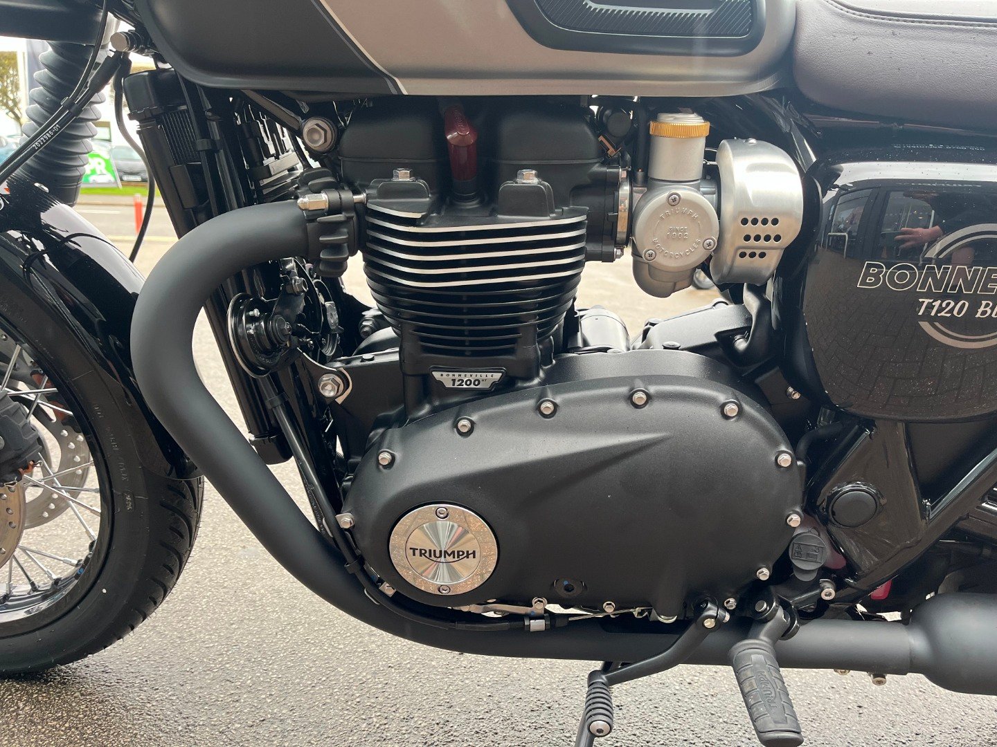 Triumph BONNEVILLE T120 BLACK