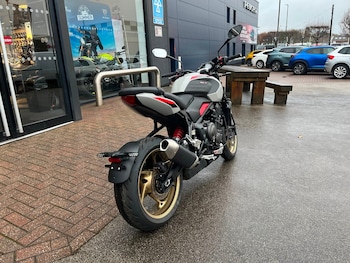 Used Triumph TRIDENT 800 undefined for sale - bike-76848834: Photo