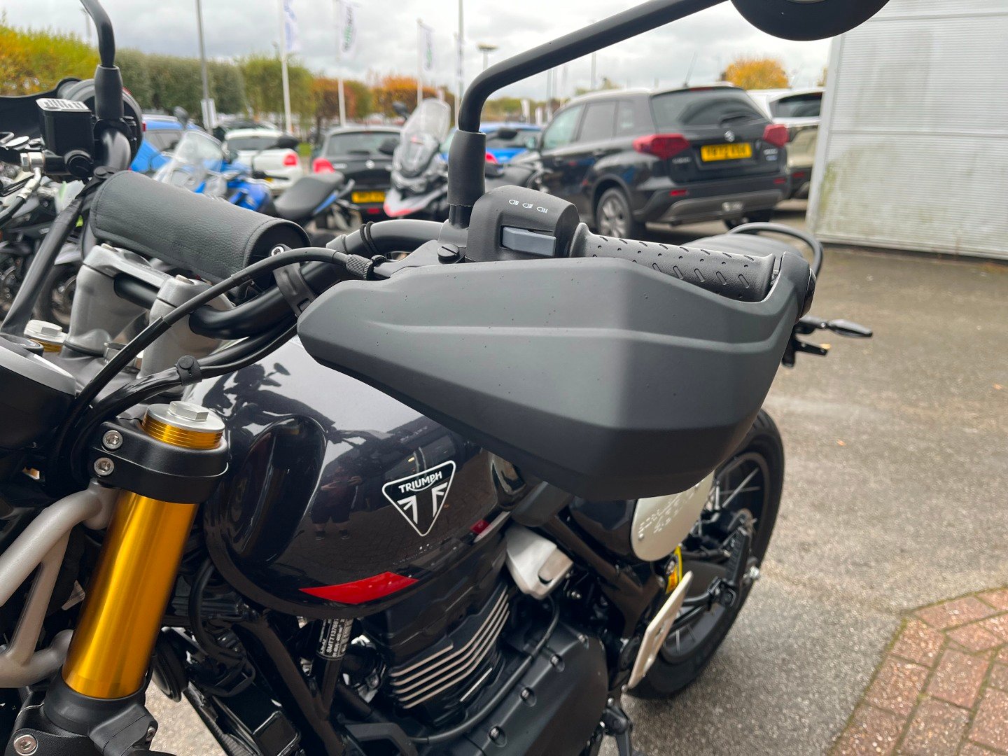 Triumph SCRAMBLER 400 XC