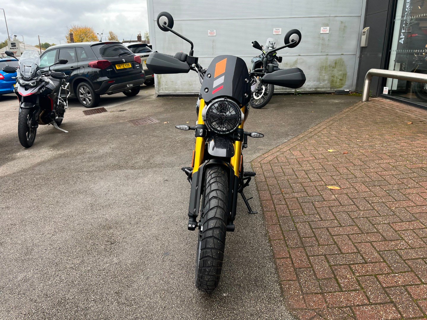 Triumph SCRAMBLER 400 XC