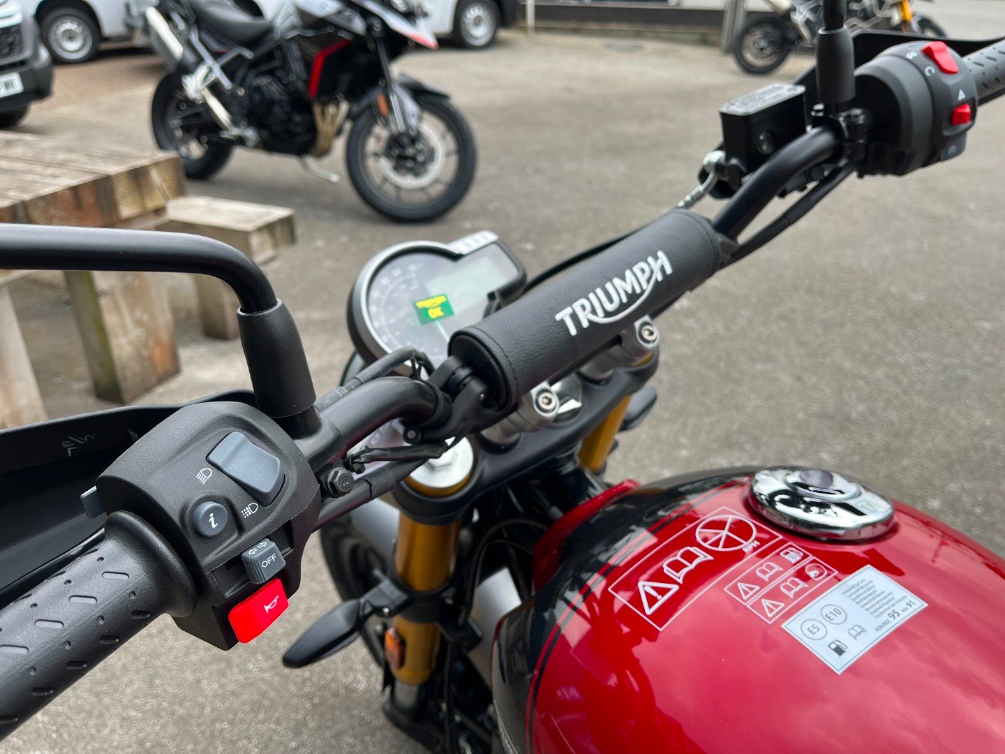 Triumph SCRAMBLER 400 X