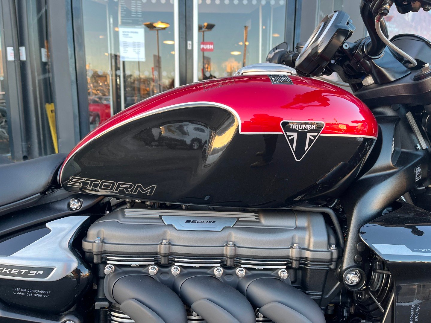 Triumph ROCKET 3 STORM R