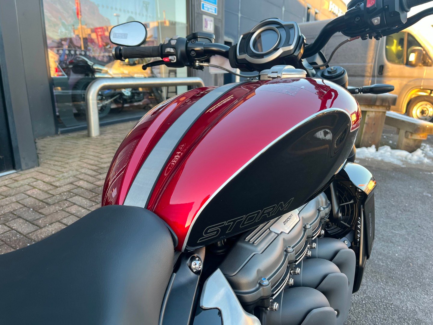 Triumph ROCKET 3 STORM R