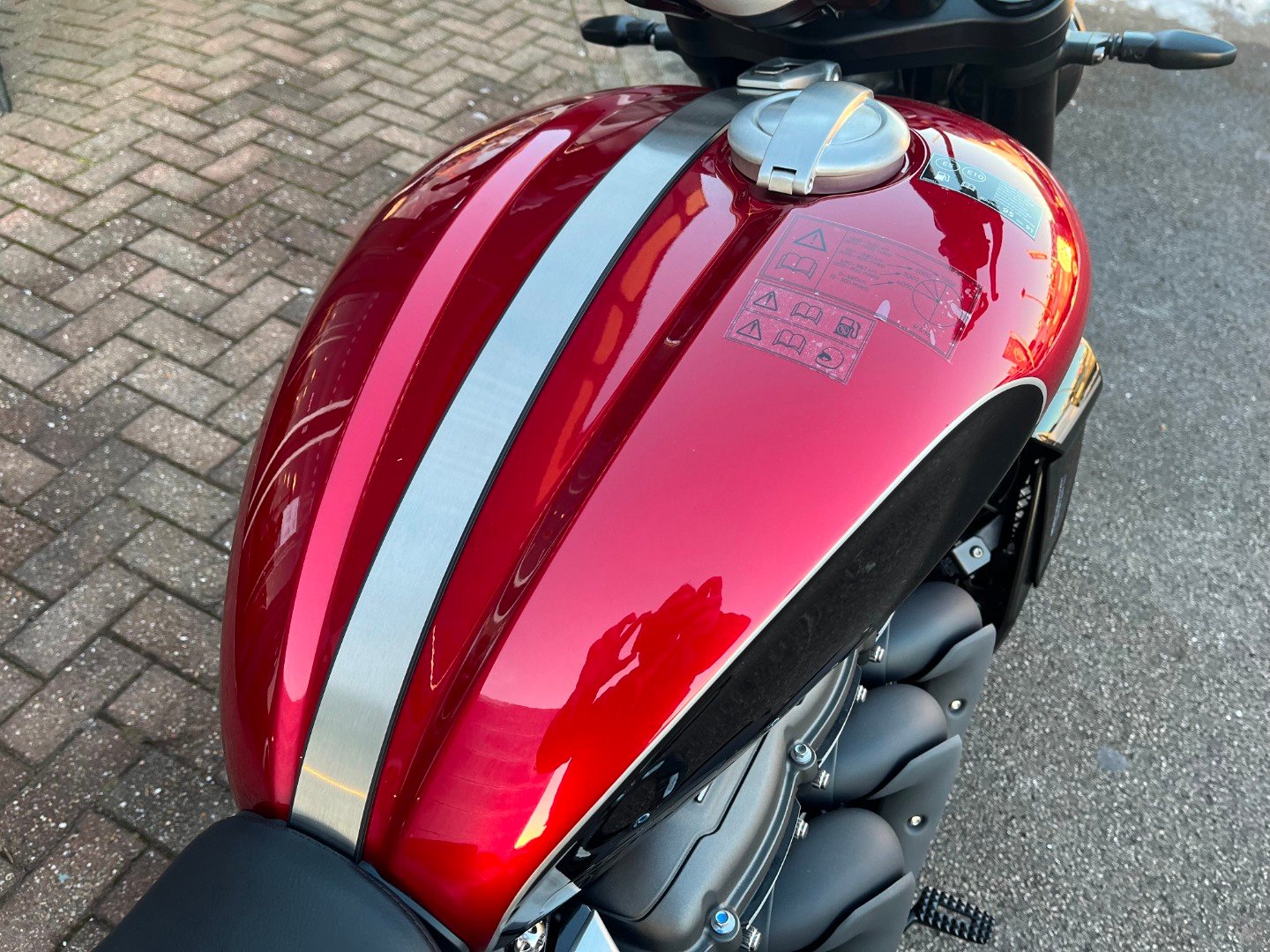 Triumph ROCKET 3 STORM R