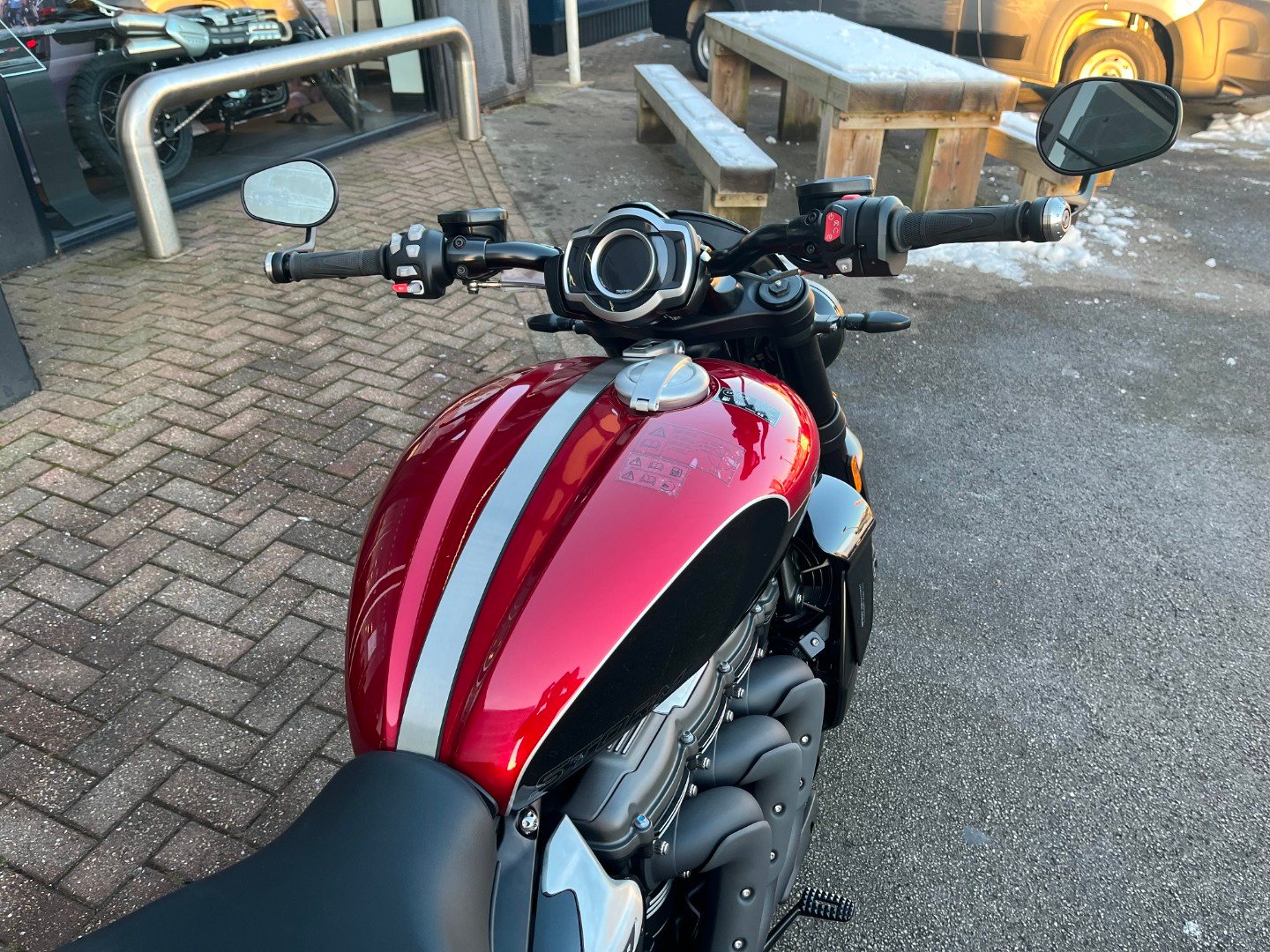 Triumph ROCKET 3 STORM R