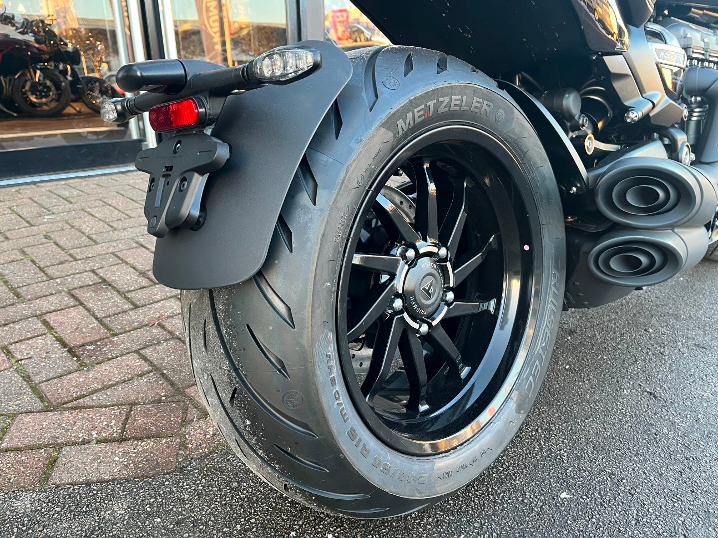 Triumph ROCKET 3 STORM R