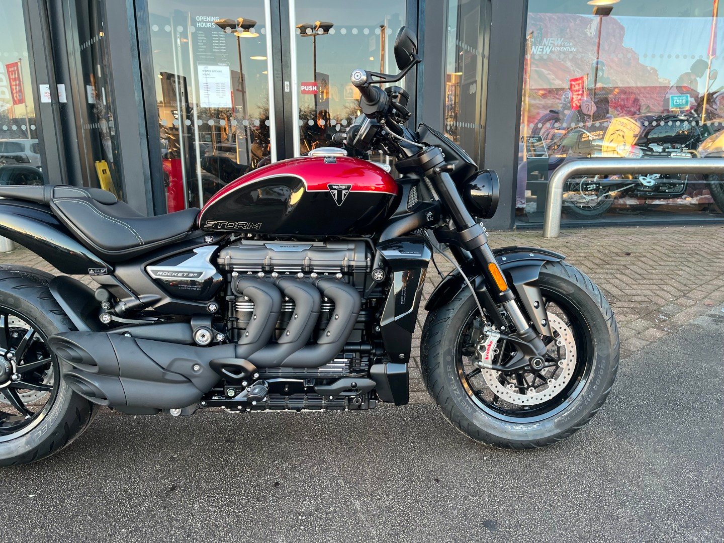 Triumph ROCKET 3 STORM R