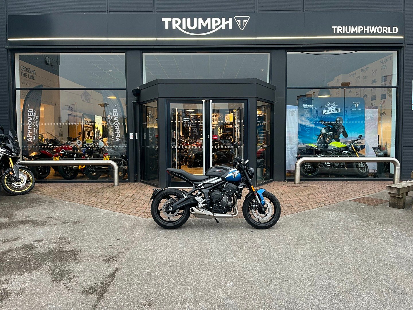 Triumph TRIDENT 660