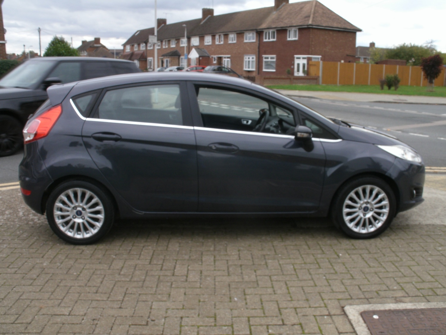 Used Ford Fiesta 2014 for sale - 76289037: Photo 2
