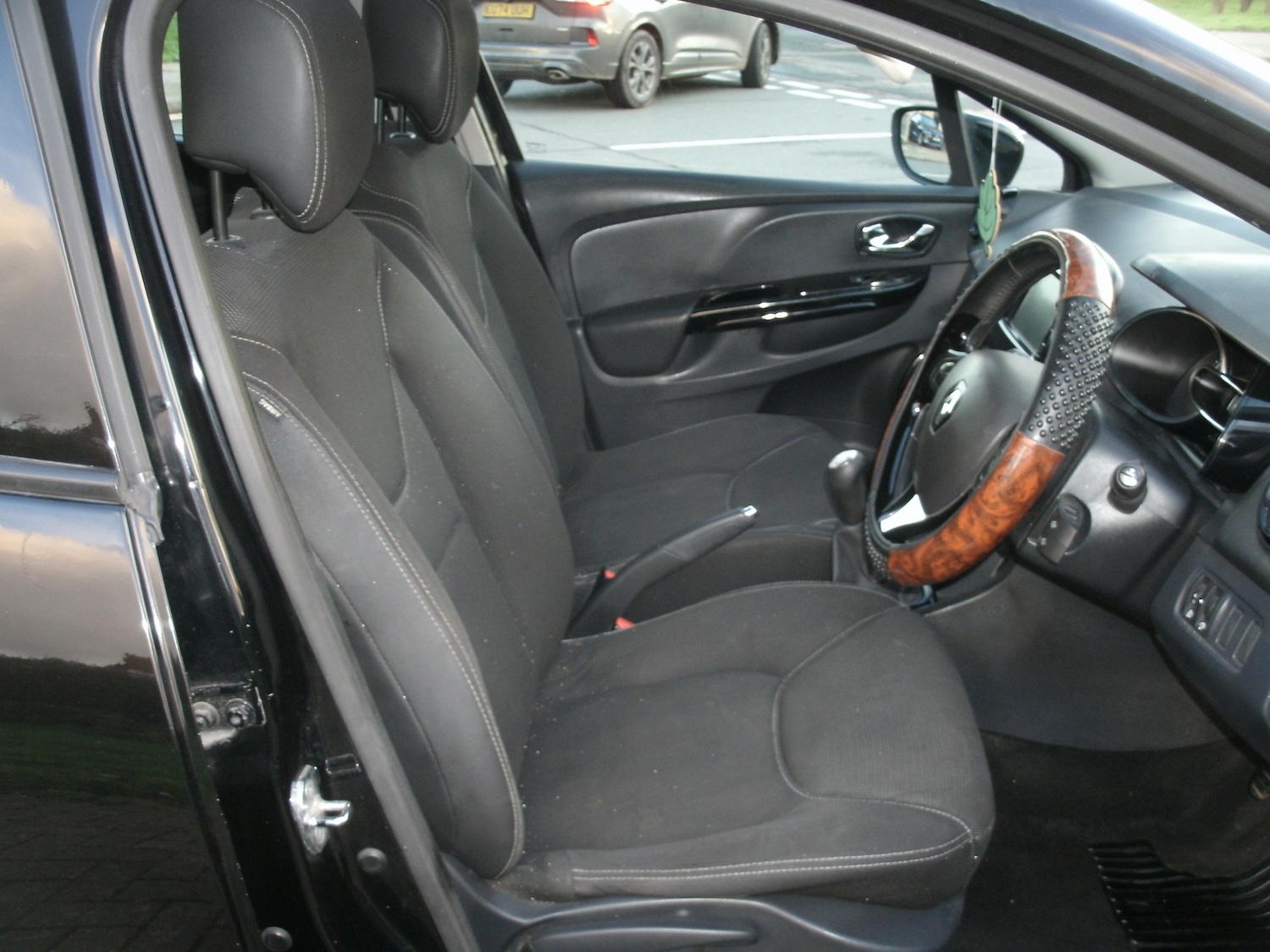 Used Renault Clio 2013 for sale - 77226093: Photo 10