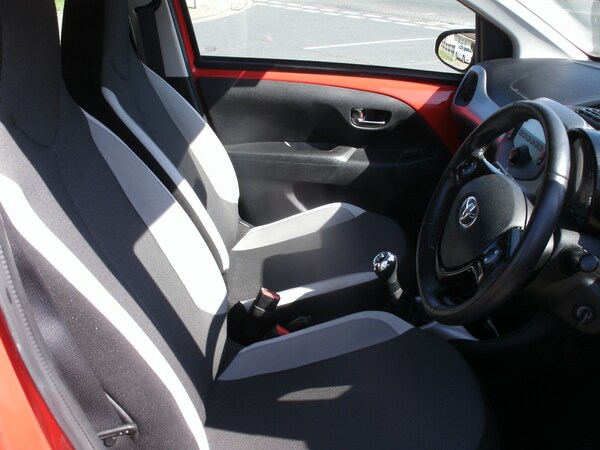 Used Toyota AYGO 2017 for sale - 74676966: Photo 12