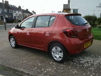 Used Dacia Sandero 2017 for sale - 70387811: Photo