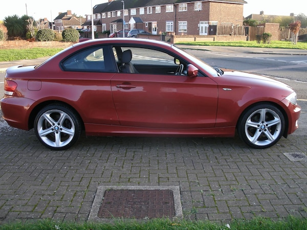 Used BMW 1 Series 2011 for sale - 64972189: Photo 2
