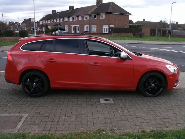 Used Volvo V60 2011 for sale - 62090971: Photo 5