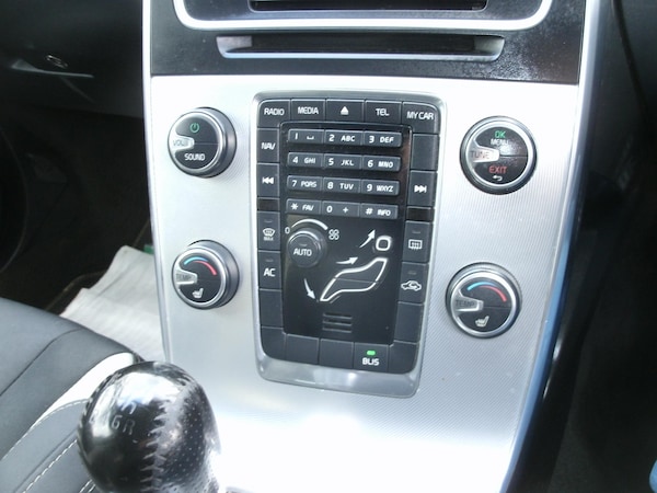 Used Volvo V60 2011 for sale - 62090971: Photo 7