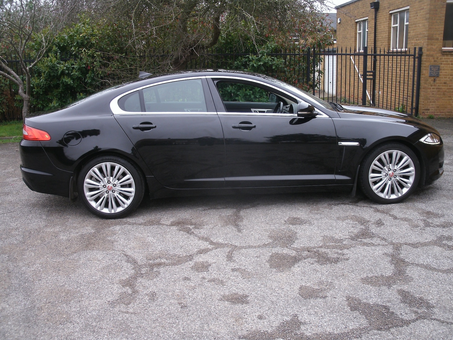 Used Jaguar XF 2014 for sale - 77656521: Photo 4