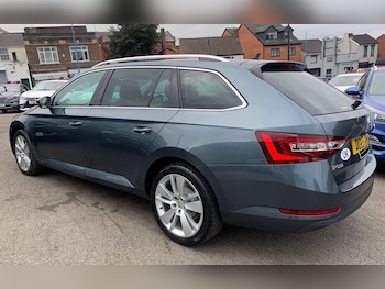 Used Skoda Superb 2017 for sale - 75609799: Photo