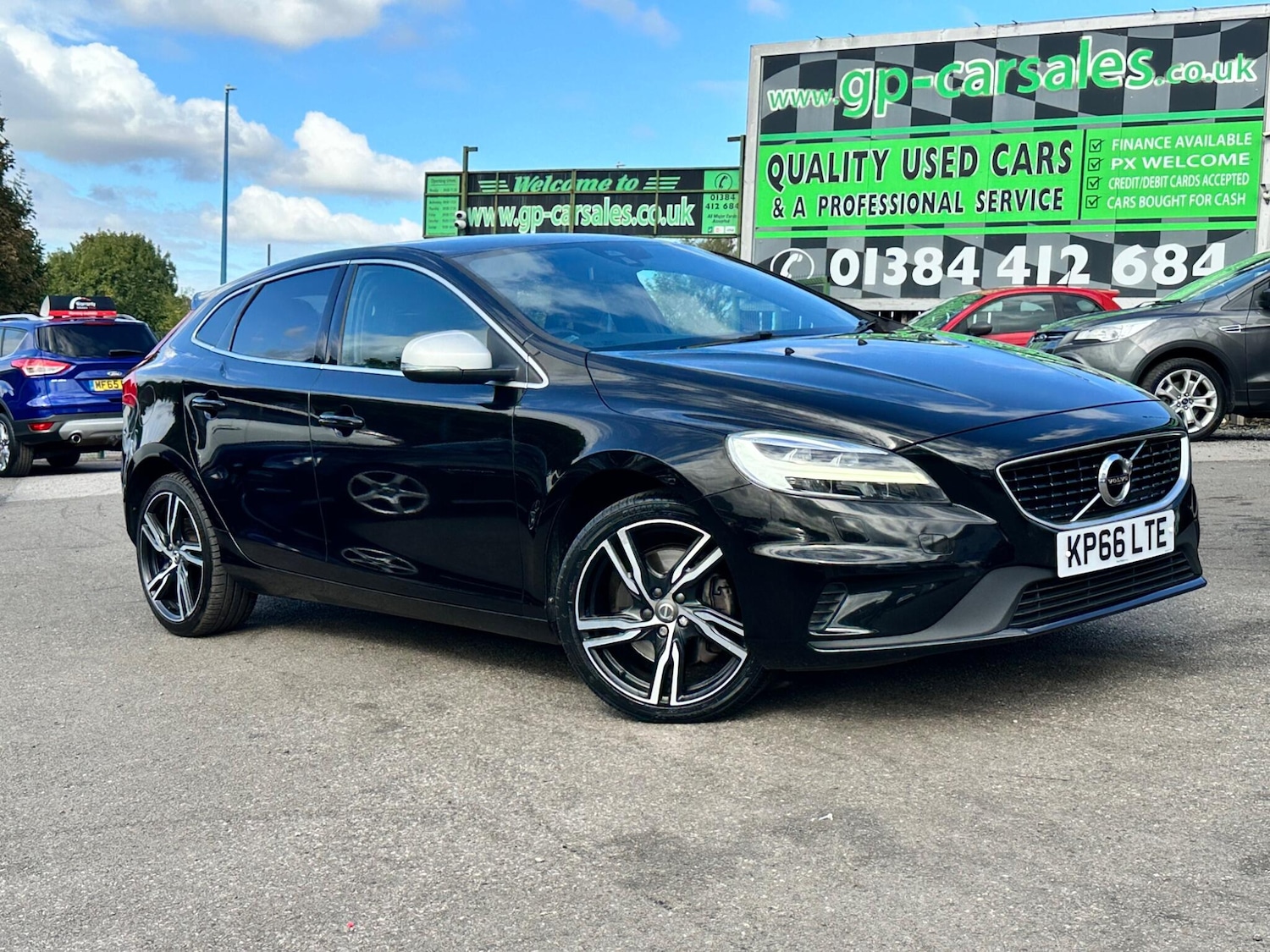 Used Volvo V40 2016 for sale - 76060808: Photo 1