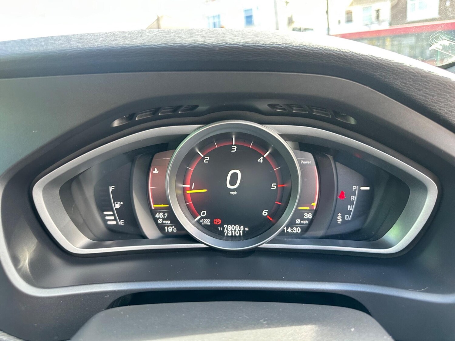 Used Volvo V40 2016 for sale - 76060808: Photo 12