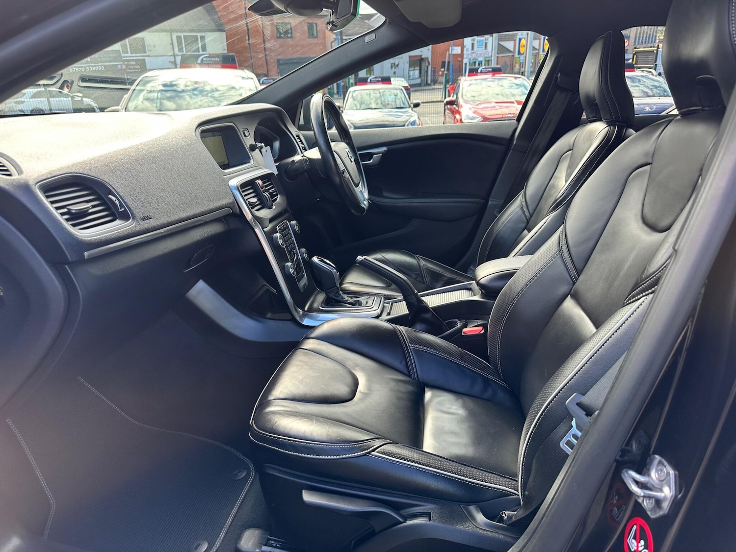 Used Volvo V40 2016 for sale - 76060808: Photo 25