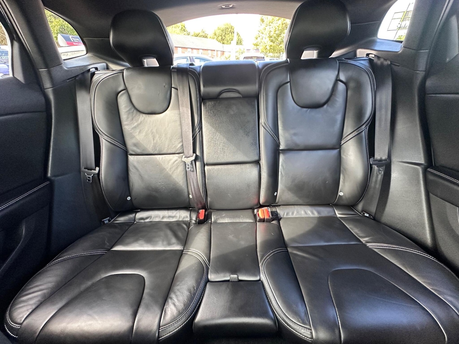 Used Volvo V40 2016 for sale - 76060808: Photo 28