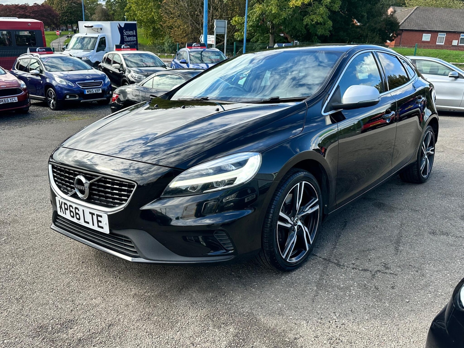Used Volvo V40 2016 for sale - 76060808: Photo 3